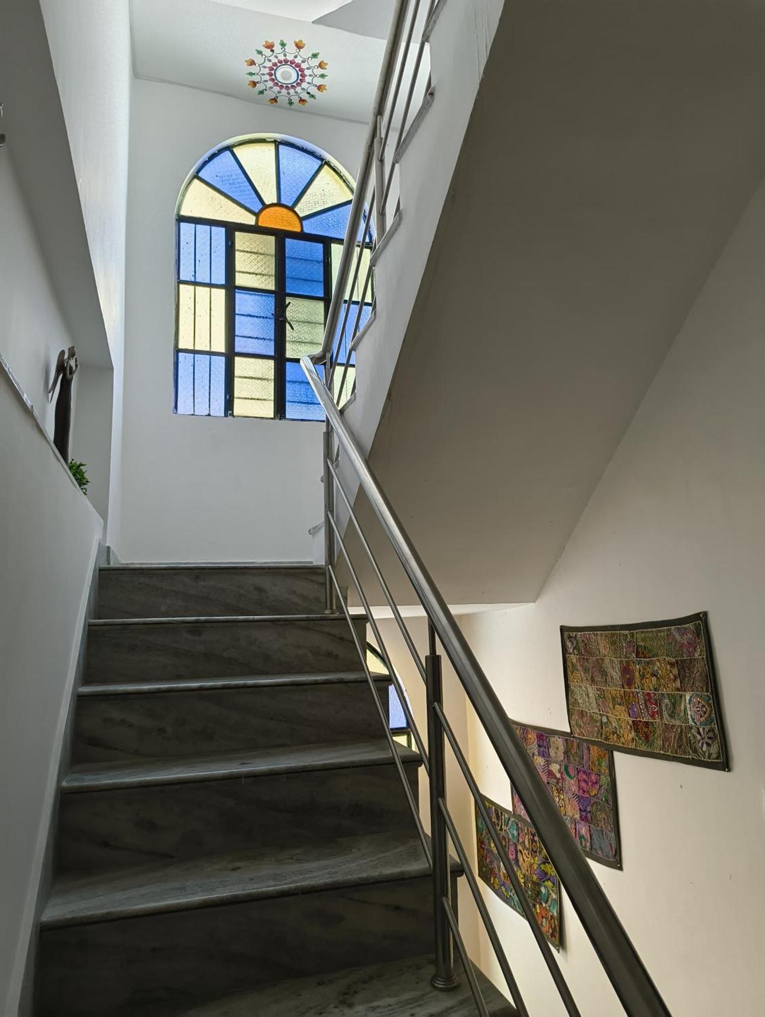 Rising Shemesh Home Stay Udaipur Ngoại thất bức ảnh
