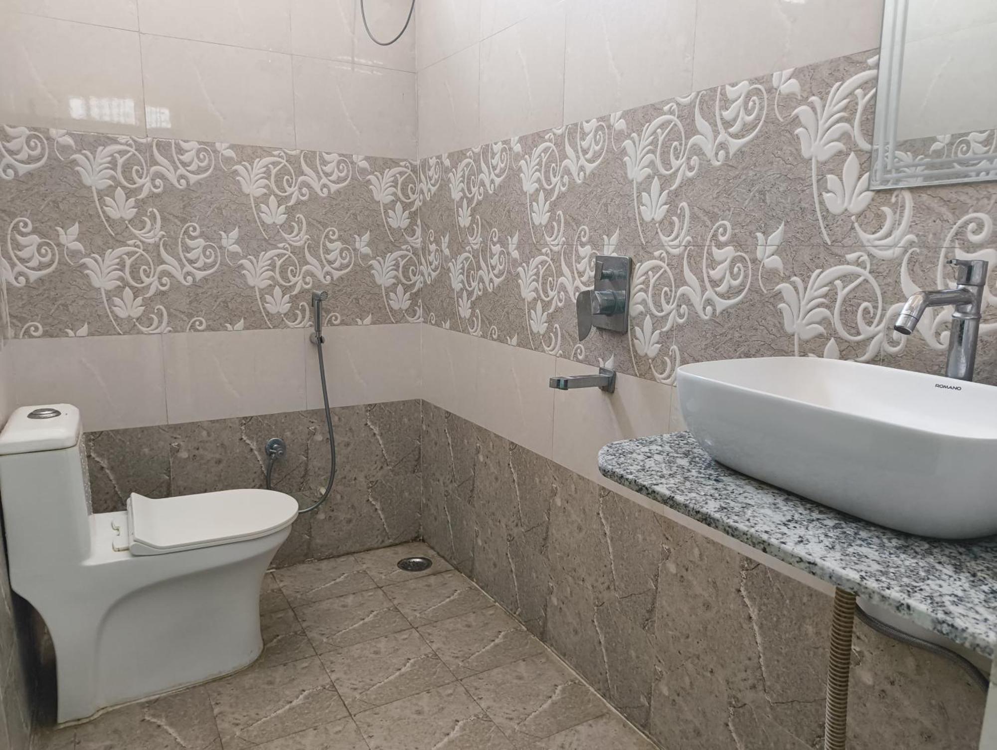 Rising Shemesh Home Stay Udaipur Ngoại thất bức ảnh