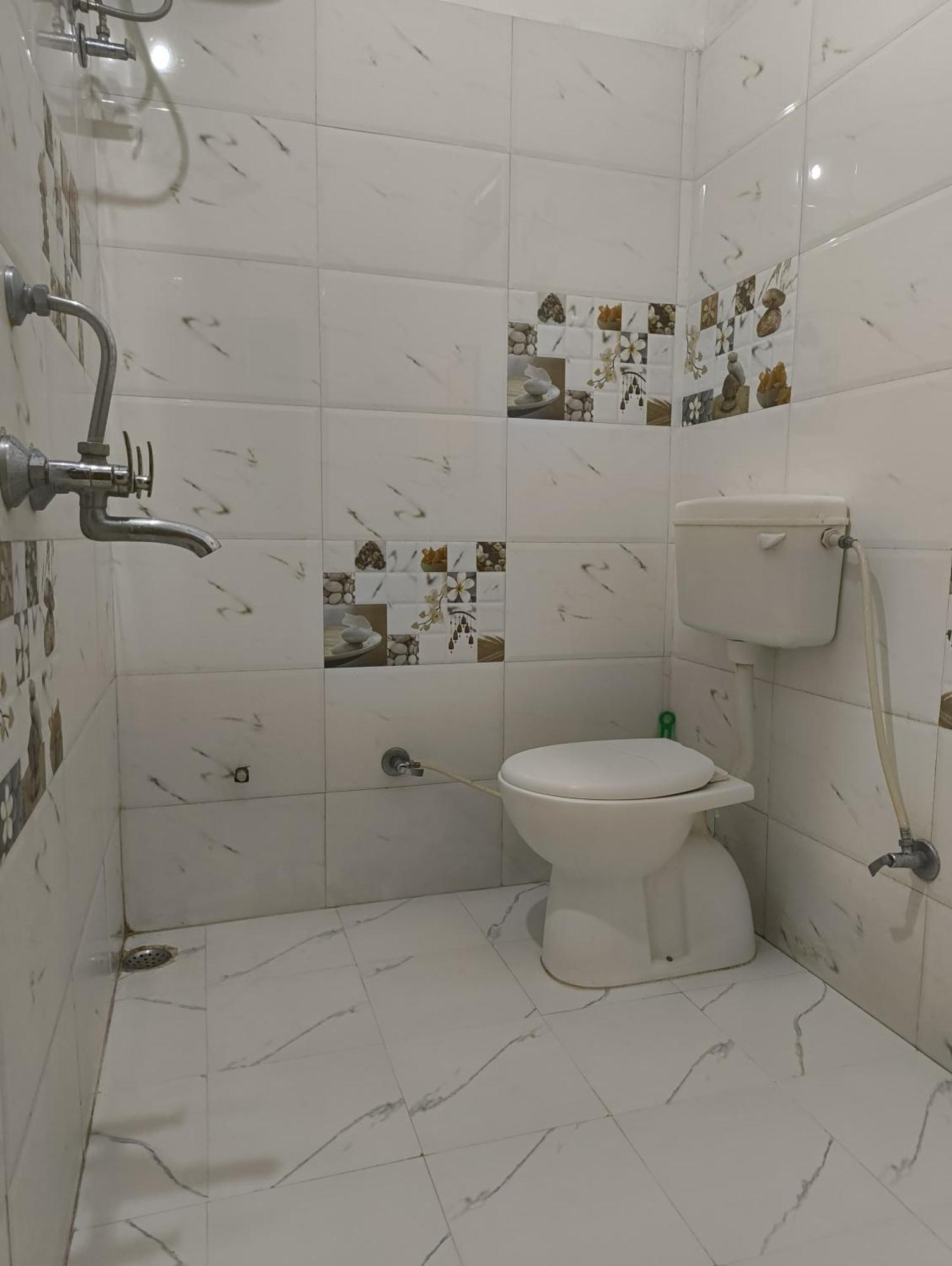 Rising Shemesh Home Stay Udaipur Ngoại thất bức ảnh