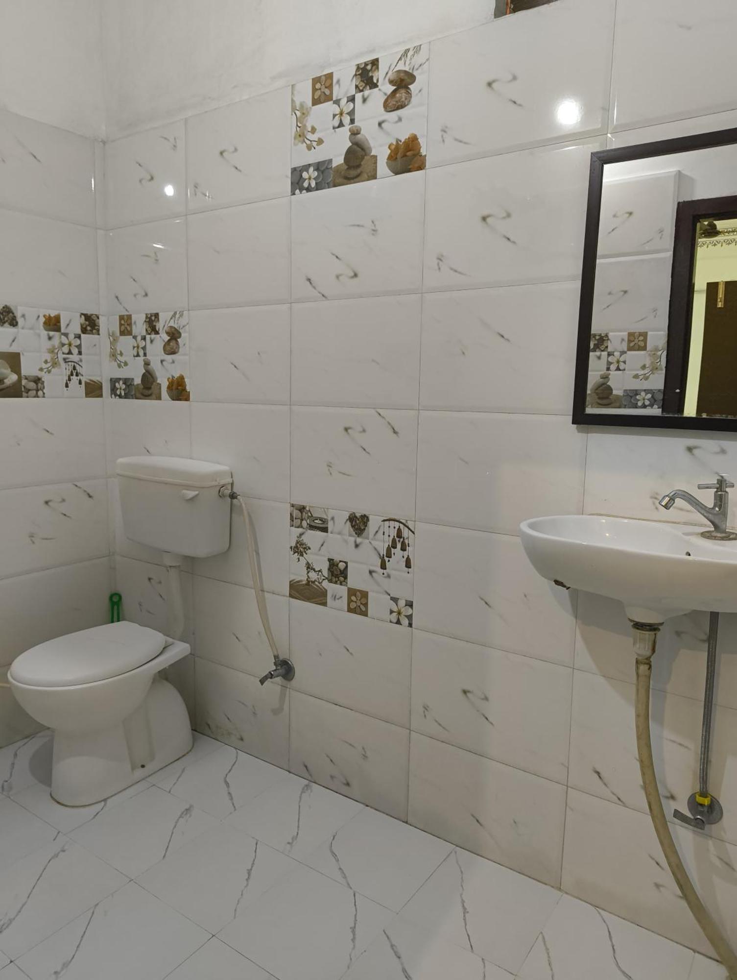 Rising Shemesh Home Stay Udaipur Ngoại thất bức ảnh